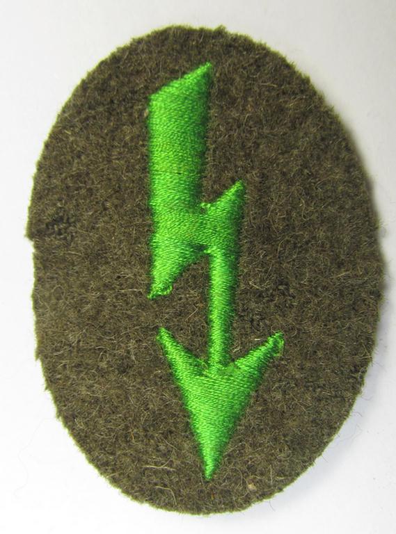 WH (Heeres) 'tropical-styled'-, trade- and/or special-career insignia (or: 'Signal Blitz') as was intended for a soldier within the: 'Panzer-Grenadier-Truppen'