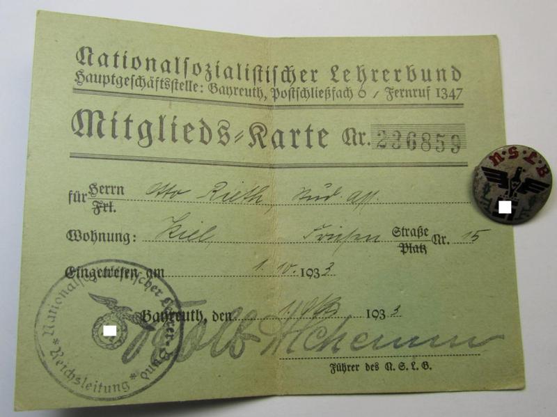 Neat set comprising of a: 'Mitgliedsabzeichen des Nationalsozialistische Lehrerbundes' (ie. 'N.S.L.B.') (showing the makers'-designation: 'Hoffstätter - Bonn') and that comes with its accompanying  'Mitgliedskarte' as issued