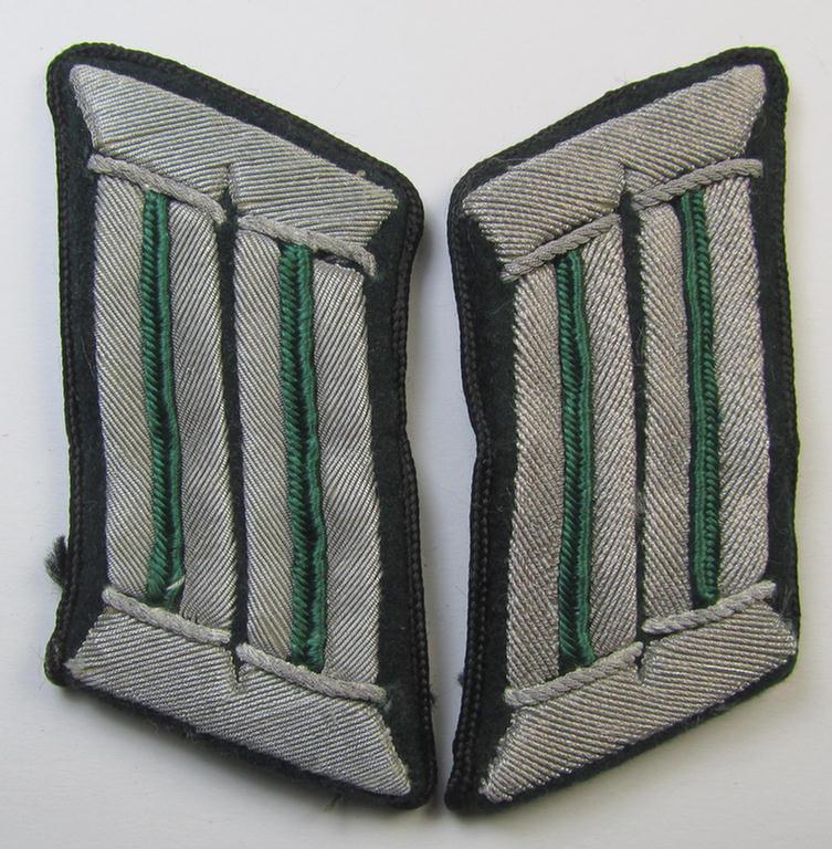 Attractive - and fully matching! - collar-tab-pair as piped in the darker-green-coloured branchcolour (and piped in black!) as was specifically intended for a lower-ranked, administrative-officer ie. 'Wehrmachtsbeamte des gehobenen Dienstes'