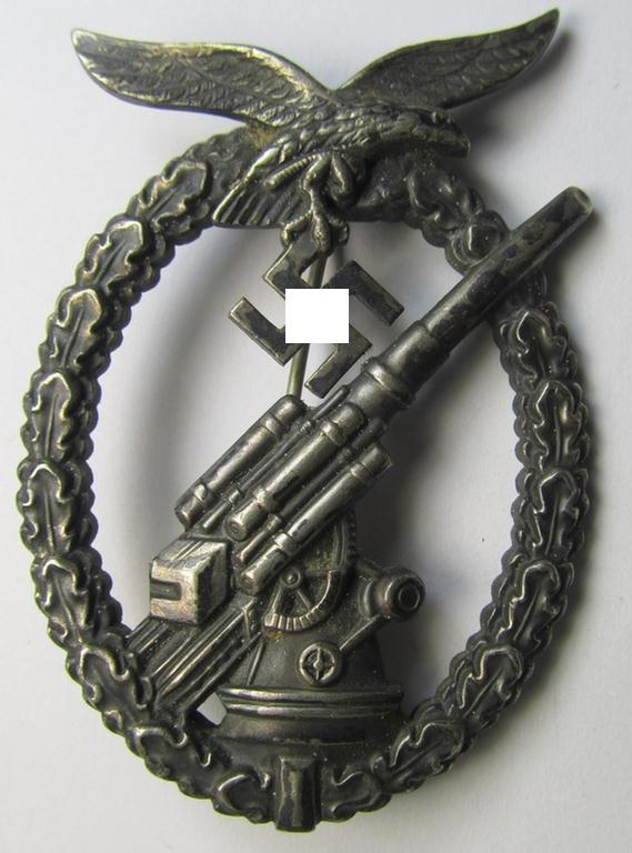 Attractive - and actually not that often seen! - 'Buntmetall'-based example of a mid-war-period- and non-maker-marked WH (Luftwaffe) 'Flakkampfabzeichen' (or: airforce anti-aircraft badge) as was produced by a to date unknown maker