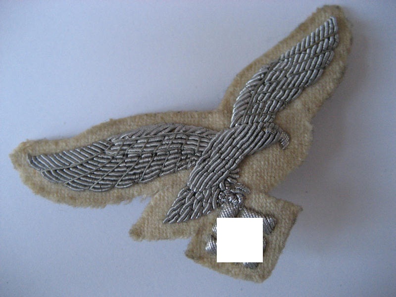  WH (Luftwaffe) white officers' visor-cap eagle