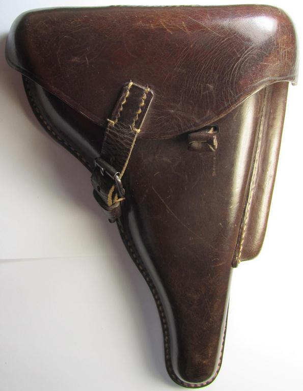 Chocolate-brown-coloured P08-holster