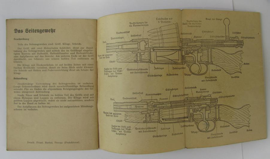 Very nice - and rarely encountered! - small-sized WH instruction-booklet entitled: 'Das Gewehr 98 und seine Handhabung' (= instruction-/training manual for the K98 rifle) - very nice and only moderately used ie. issued condition!