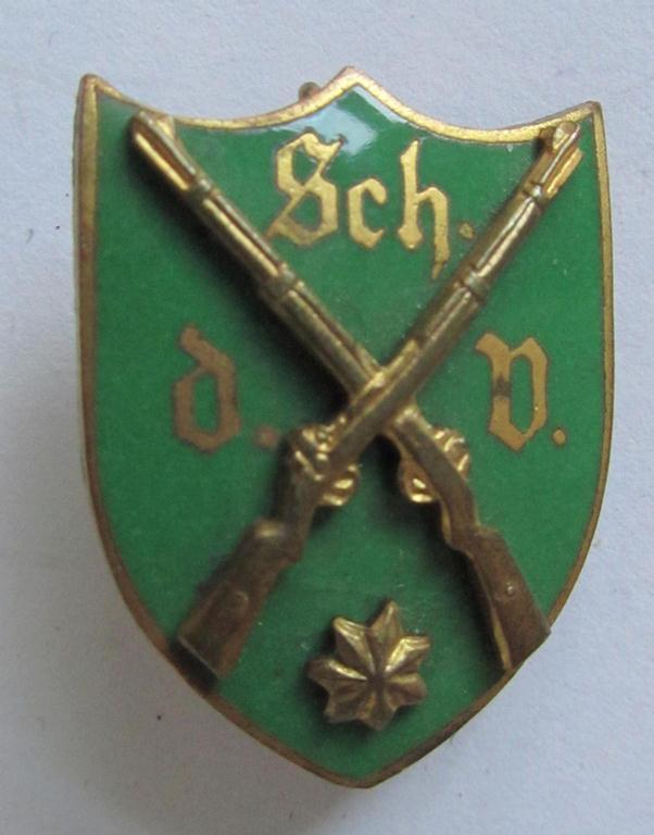 Neat - and actually scarcely encountered! - greenish-toned- and/or: neatly enamelled, so-called: 'Schiesswart-Abzeichen des Deutscher Schützen- verbandes' (ie. DSV), being a non-maker-marked example