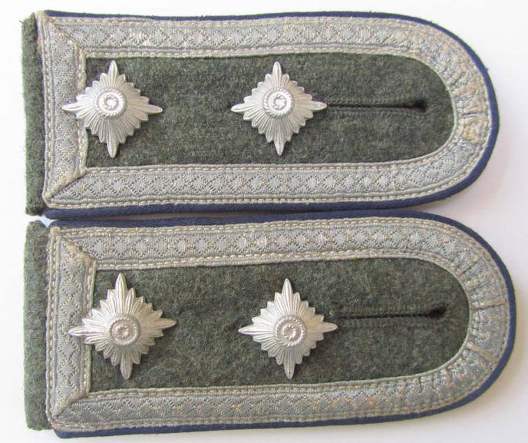Attractive - and/or fully matching! - pair of (IMO mid- ie. later-war-period-) WH (Heeres) so-called: 'M43'-pattern-, NCO-type shoulderstraps, as was intended for - and worn by! - an: 'Oberfeldwebel eines Sanitäts-Abteilungs'
