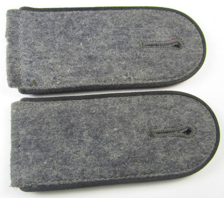 Fully matching pair of (IMO later-war-period-) WH (Luftwaffe), enlisted-mens'-type shoulderstraps, as was intended for a: 'Soldat eines Bau- o. Pioniere-Abteilungs o. Regiments'