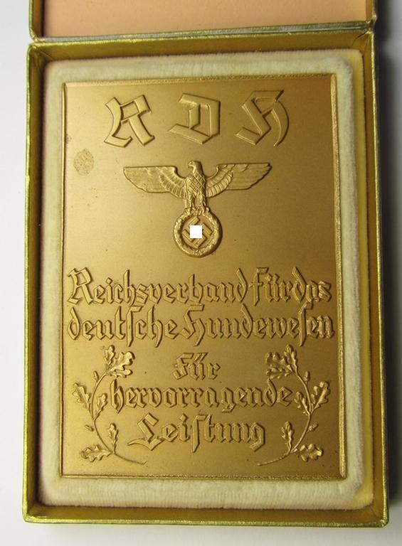 Bright-golden-toned- (ie. 'Feuervergoldeter') so-called: 'Reichsverband für das Deutsche Hundenwesen' (ie. RDH-) related, commemorative-plaque entitled: 'Für hervorragende Leistung' that comes stored in its period etui