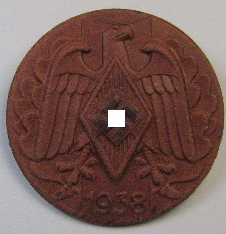 Commemorative - reddish-brown-coloured and/or: carton-based(!) - 'HJ'- (ie. Hitlerjugend-) related 'tinnie' being a non-maker-marked example depicting an eagle-device and 'HJ-Raute' and showing the date: '1938'