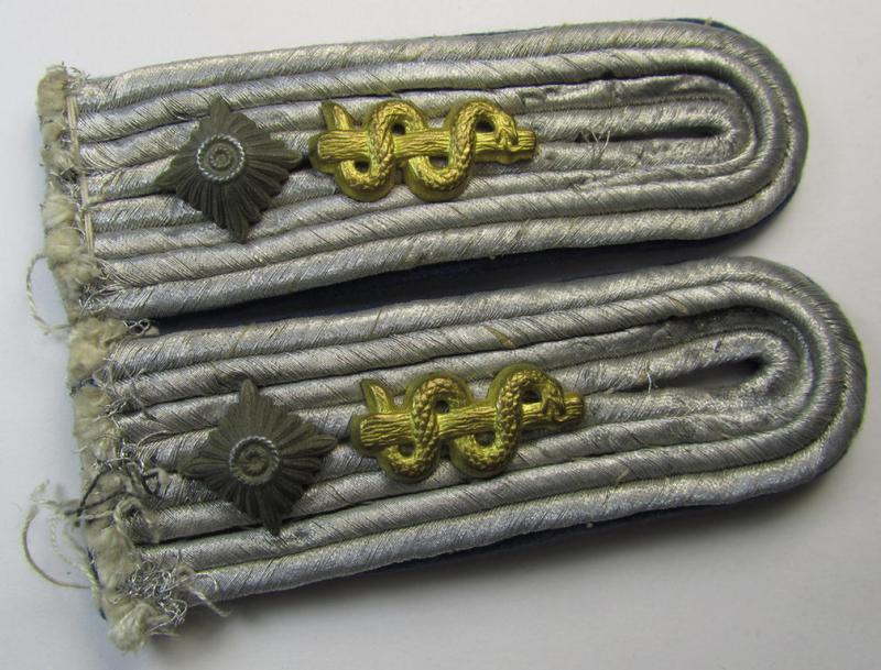 Attractive - and fully matching! - pair of WH (Luftwaffe) neatly 'cyphered', officers'-type shoulderboards as was intended for usage by an: 'Oberleutnant u. Arzt' who served within the: 'LW-Sanitäts-Truppen'