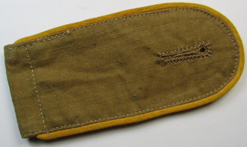 Neat - albeit regrettably single - WH (Luftwaffe) 'tropical-issue' shoulderstrap (as was specifically intended for usage on the tropical-shirts ie. tunics) as was specifically intended for a: 'Soldat der Flieger- o. Fallschirmjäger-Truppen'