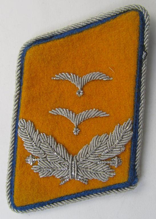 Attractive - albeit regrettably single! - WH (Luftwaffe) 'dual-piped', officers'-type collar-tab as was intended for usage by an: 'Oberleutnant der Reserve eines Flieger- o. Fallschirm-Regiments'