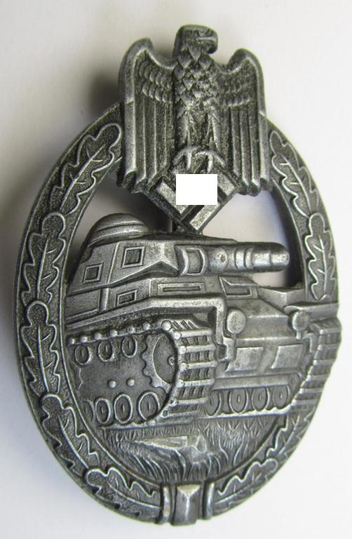 Attractive, 'Panzerkampfabzeichen in Bronze' (or: bronze-class panzer assault badge or PAB) being a neat zinc- (ie. 'Feinzink'-) version (of the so-called: 'oval-crimp'-variant) as was procuced by the: 'Wilhelm Deumer'-company