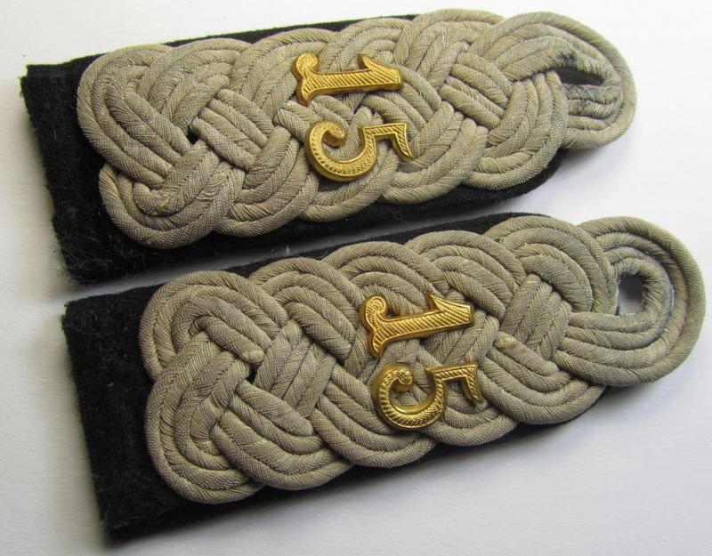 Attractive - and fully matching! - pair of WH (Heeres) neatly 'cyphered', officers'-type shoulderboards as piped in black-coloured branchcolour as was intended for usage by a: 'Major des Pionier Batallions 15'
