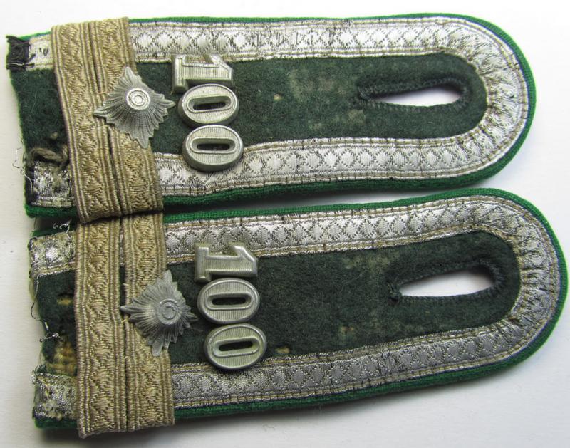 Attractive - matching but truly used! - pair of WH (Heeres) NCO-type (ie. 'M36-/M40'-pattern- and 'rounded styled-') 'cyphered' shoulderstraps as was intended for usage by a: 'Feldwebel u. Offz.-Anwärter des Gebirgsjäger-Regiments 100'