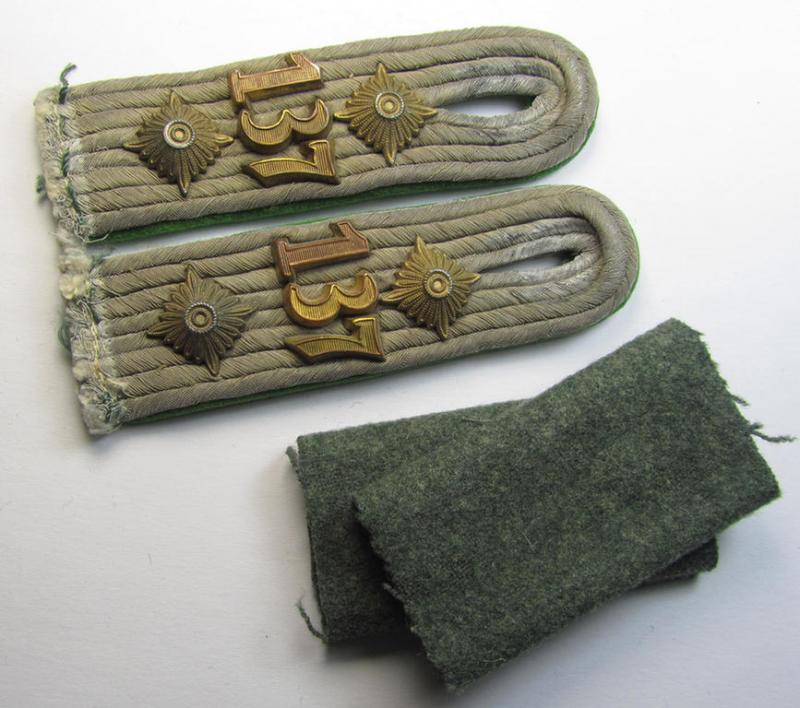 Attractive - and fully matching! - pair of WH (Heeres) neatly 'cyphered', officers'-type shoulderboards as piped in the darker-green-coloured branchcolour as was intended for usage by a: 'Hauptmann des Gebirgsjäger  Regiments 137'