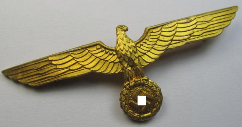 Stunning, WH (KM o. Heeres) bright-golden-toned, light-weight- (ie. aluminium-) based breast-eagle ('Brustadler') as was specifically intended for usage on the white-coloured, naval summer-tunics (ie. 'WH-KM Sommerblusen')