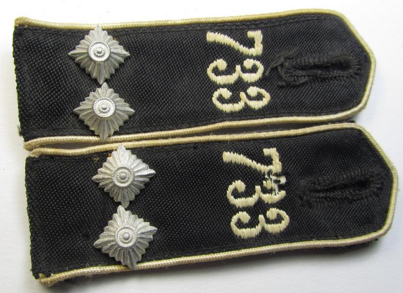 Attractive - fully matching and neatly white-piped! - so-called: 'Reiter-HJ' (ie. 'HJ-Streifendienst') shoulderstrap-pair as was intended for an: 'HJ-Scharführer' who was attached to the: 'Bann 733' (733 = Wolfach / Süd Baden)