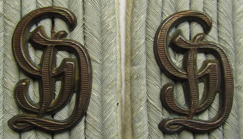 Superb - and fully matching! - pair of WH (Heeres) officers'-type, 'cyphered' shoulderboards as was intended for usage by an: 'Oberleutnant der Infanterie' who served within the famous 'GrossDeutschland'-division