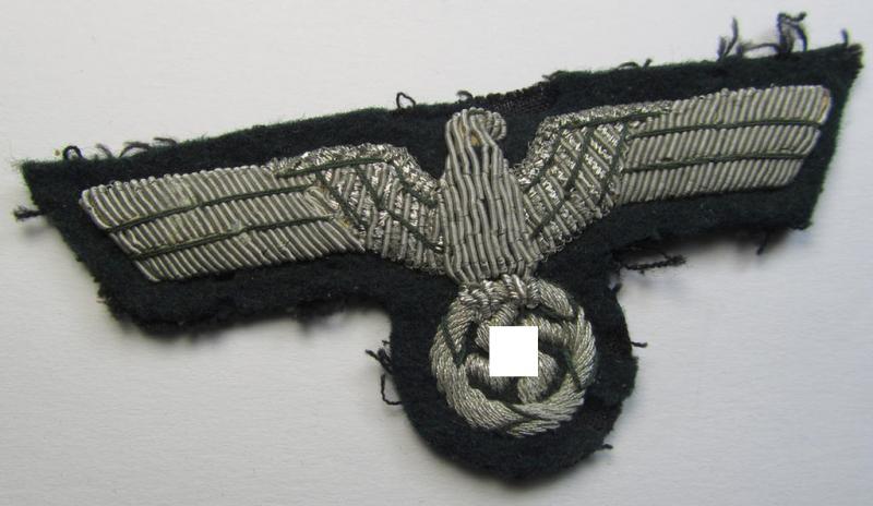 Attractive - and only moderately used! - WH (Heeres) officers'-type, hand-embroidered breast-eagle (ie. 'Brustadler für Offiziere') as was executed in bright-silverish-coloured braid as was intended for usage on the various officers'-pattern tunics