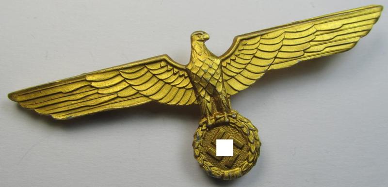 Attractive, WH (KM o. Heeres) bright-golden-toned, light-weight- (ie. aluminium-) based breast-eagle ('Brustadler') as was specifically intended for usage on the white-coloured, naval summer-tunics (ie. 'WH-KM Sommerblusen')