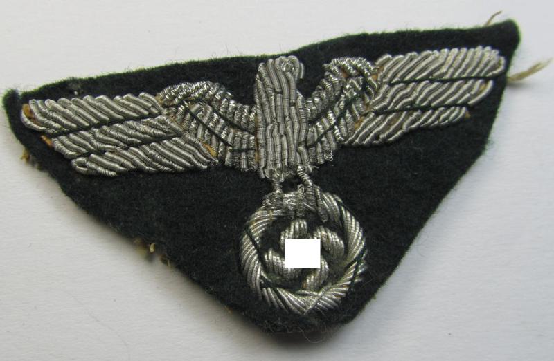 Attractive, WH (Heeres) officers'-pattern, visor-cap eagle (ie. 'Schirmmützenadler für Offiziere des Heeres') being a neatly hand-embroidered example that presumably originates from a private tailor-shop