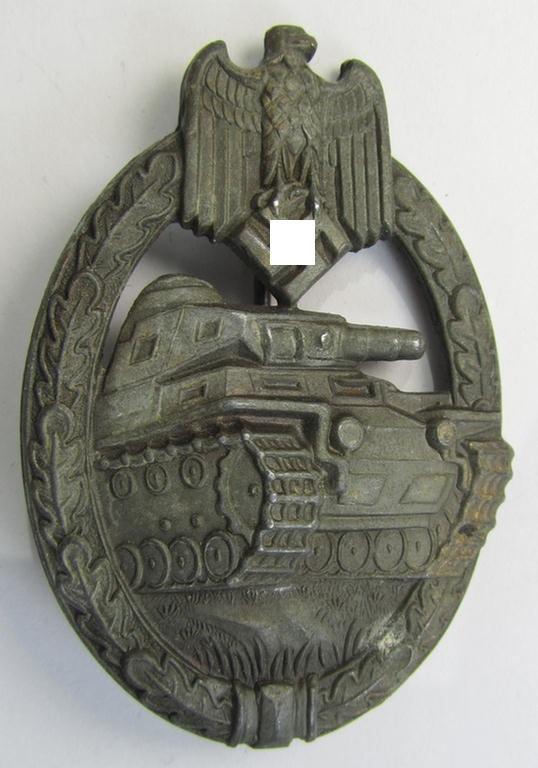 Attractive, 'Panzerkampfabzeichen in Bronze' (or: bronze-class panzer assault badge or PAB) being a neat zinc- (ie. 'Feinzink'-) version (of the so-called: 'horizontal-crimp'-variant) as was procuced by the: 'Steinhauer & Lück'-company