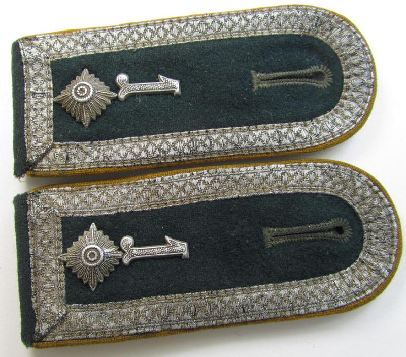 Attractive - and fully matching! - pair of WH (Heeres) early-war-period- (ie. 'M36'- ie. 'M40'-pattern and/or rounded-styled) neatly 'cyphered' NCO-type shoulderstraps as was intended for a: 'Feldwebel u. Mitglied der 1. Kavallerie-Division'