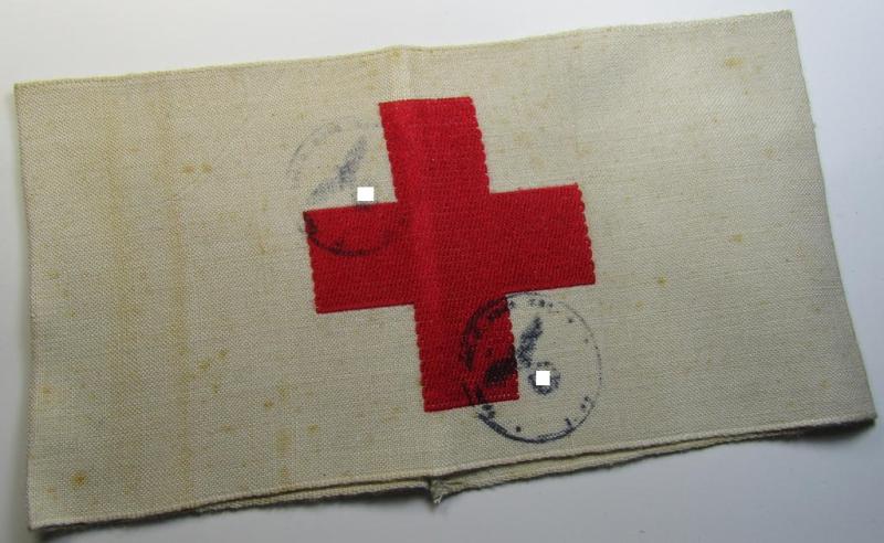 Attractive, WH (Heeres) related, linnen-based- and/or neatly 'machine-embroidered', beige-white-coloured DRK- (ie. 'Deutsches Rotes Kreuz'-) armband (ie. 'Armbinde') as was intended for the staff-members serving as medical orderly