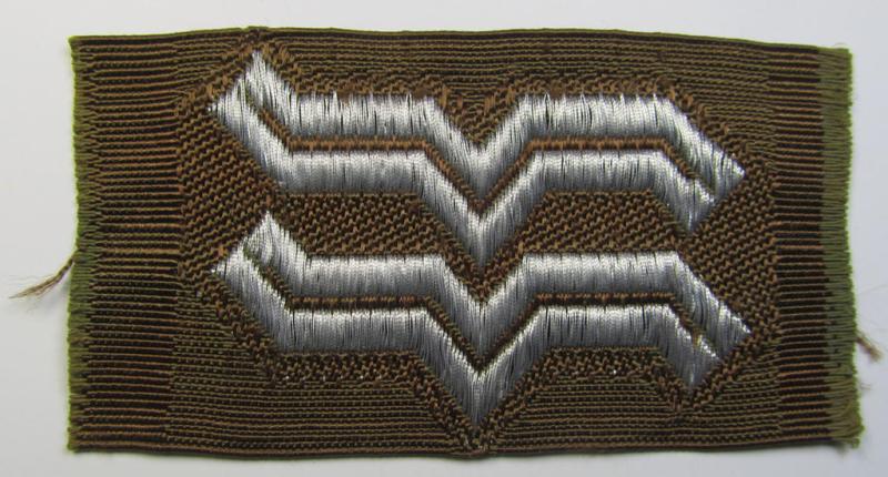 Attractive - and actually scarcely seen! - single example of an OT- (ie.: 'Organisation Todt'-) related golden-brown-coloured, enlisted-mens'- (ie. NCO-) pattern collar-patch (ie. 'OT-Dienstgraden-Abzeichen') as intended for an: 'Oberfrontführer'
