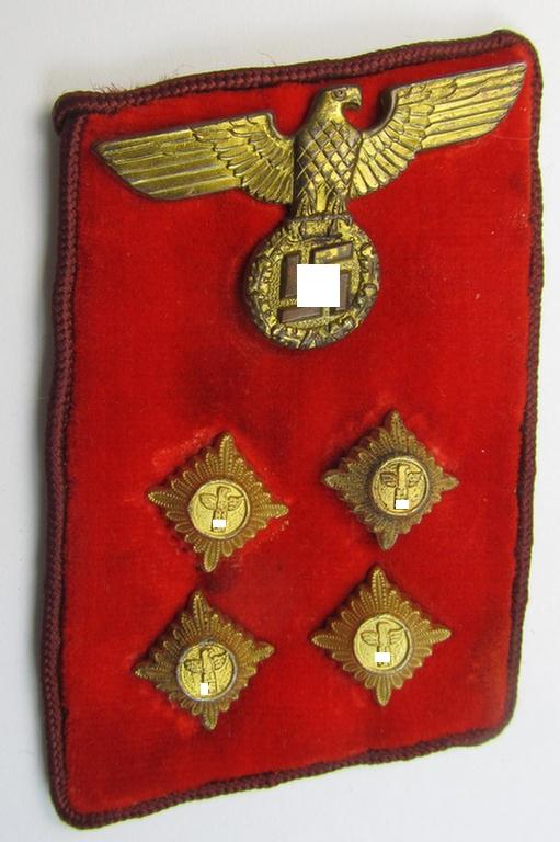 Attractive - albeit single! - N.S.D.A.P.-type collar-patch (ie. 'Kragenspiegel für pol. Leiter') as was intended for usage by an: 'N.S.D.A.P.-Gemeinschaftsleiter' at 'Gau'-level and that comes in a moderately used ie. worn, condition