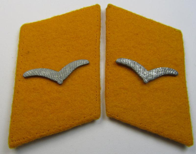 Fully matching pair of WH (Luftwaffe) golden-yellow-coloured, EM- (ie. NCO-) type collar-patches (ie. 'Kragenspiegel') as was intended for usage by a member within a: 'Flieger- o. Fallschirmjäger' regiment ie. unit