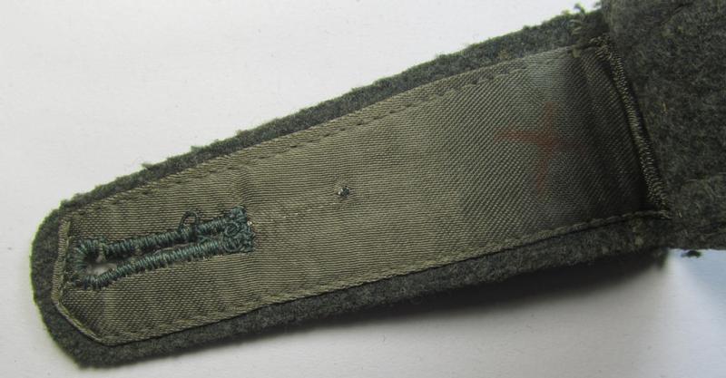 Neat - albeit regrettably single! - WH (Heeres) - I deem - mid-war-period- (ie. 'M41/M43'-pattern) NCO-type shoulderstrap as was intended for usage by an: 'Unteroffizier eines Infanterie-Rgts.'