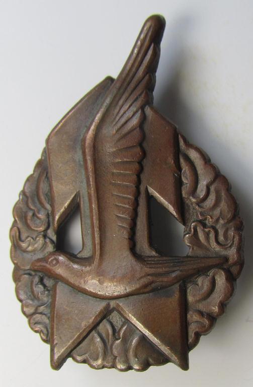 Attractive - and presumably Dutch-produced! - example of a (male) NJS- (or: 'Nationale Jeugdstorm'-) related youth-sports-badge of the bronze-class (being an attractive example that shows a unique- and very low engraved serial-number that reads '13')