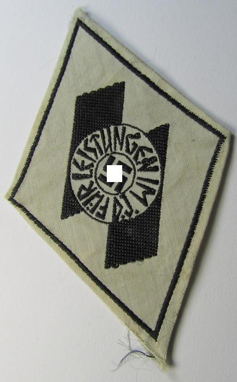 Superb - and rarely found! - DJ- (ie. 'Deutsches Jungvolk'-) so-called: 'Leistungsabzeichen in Schwarz' (or: black-class youth sports'-badge) being a cloth-based version as executed in the neat: 'BeVo'-weave pattern