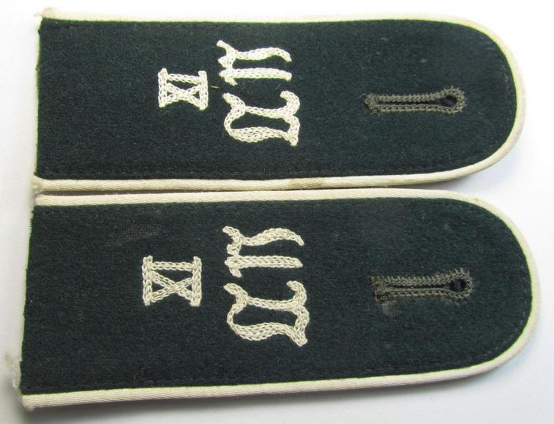 Superb - and fully matching! - pair of WH (Heeres), early-war-period (ie. 'M36'- ie.: 'M40'-model- ie. rounded-style-) 'cyphered', EM-type shoulderstraps as was intended for a: 'Soldat u. Mitglied des Unteroffiziersvorschule IX'