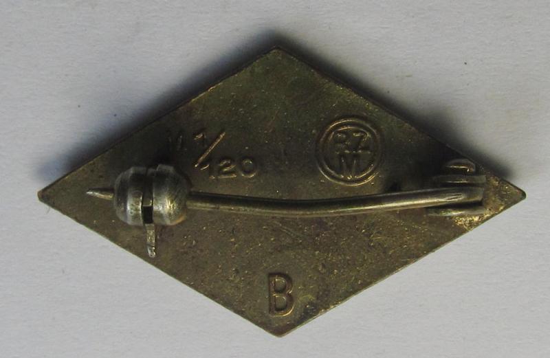 Stunning, HJ (ie. 'Hitlerjugend') 'Goldenes Ehrenzeichen' being a non-serial-numbered, so-called: 'B-Stück' (that is clearly maker-marked on its back with the makers'-designation: 'RzM - M1/120' on its back)