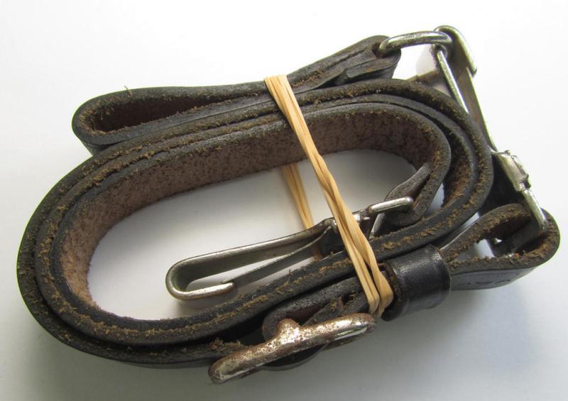 Attractive, black-coloured so-called: 'Koppeltragestell' (ie. cross-belt) as was intended for usage by staff of various NS-organisations being a clearly maker (ie. 'D.R.G.M. - RzM/M5 20/1'-) marked example