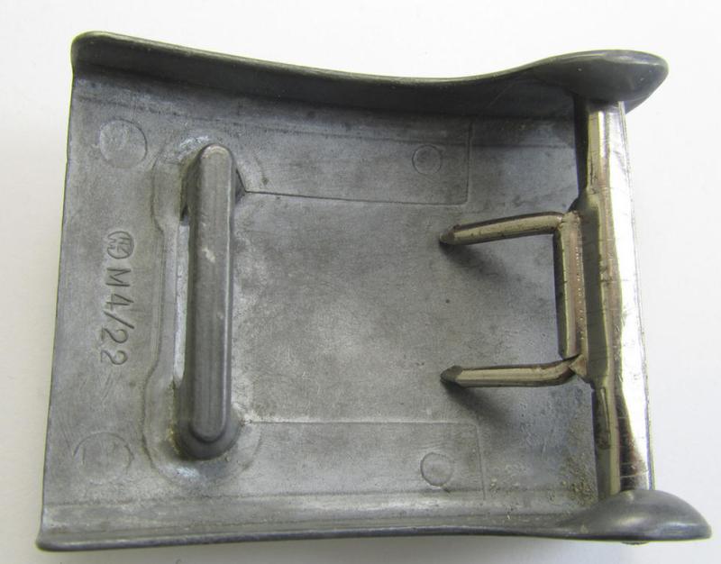 Attractive - and actually scarcely encountered! - 'HJ- o. Hitlerjugend'-belt-buckle being a clearly maker- (ie. 'RzM M4/22'-) marked- and typically 'molded-styled' example that comes in an overall wonderful- (ie. 'virtually mint'-), condition