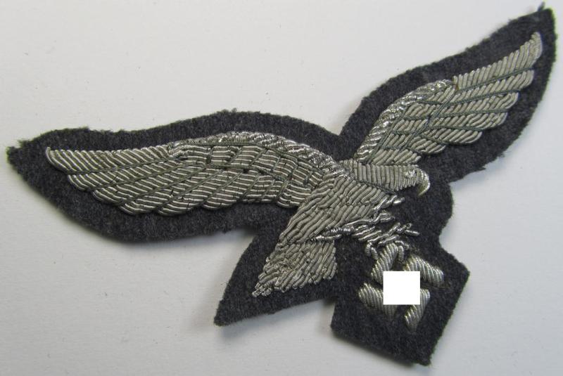 Superb, 'Extra Qualität', WH (LW) officers'- (evt. NCO-) type, hand-embroidered breast-eagle (ie. 'Brustadler für Offiziere der LW') being a regular styled-example that comes in a wonderful, condition
