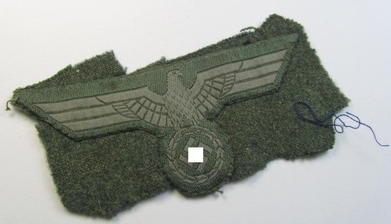 Neat, WH (Heeres) breast-eagle of the so-called: 'M41'- (ie. 'M43'-) pattern 'Brustadler für Mannschaften u. Unteroffiziere') as executed in the neat 'BeVo'-weave pattern that comes in a clearly 'cut-out-of a tunic'-, condition