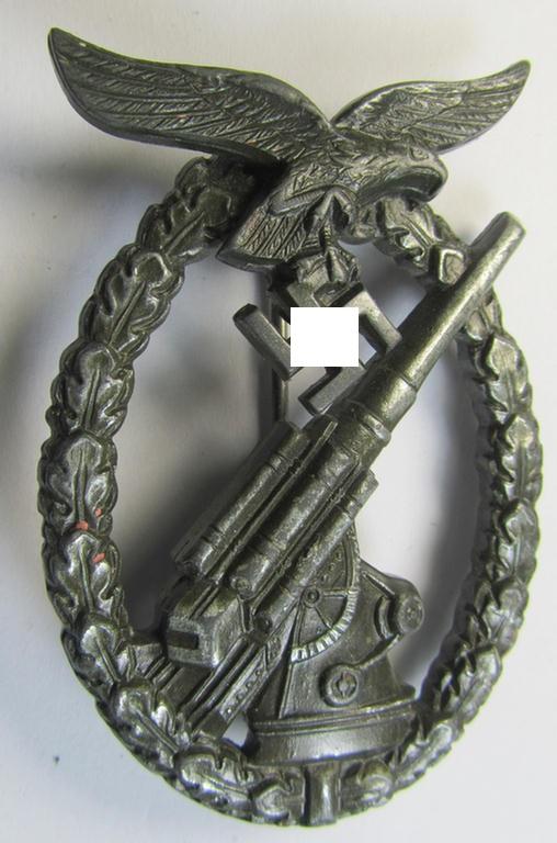 Superb, later-war period- and/or: zinc- (ie. 'Feinzink'-) based example of a maker- (ie. 'WH'-) marked, WH (Luftwaffe) 'Flakkampfabzeichen' (or: airforce anti-aircraft badge) as was produced by the desirable: 'Wilhelm Hobacher'-company