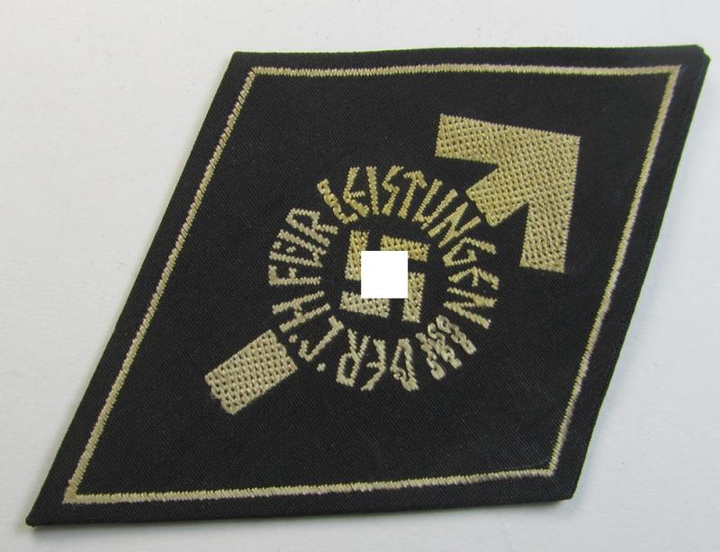 Attractive, HJ (ie. 'Hitlerjugend'-) so-called: 'Leistungsabzeichen in Silber' (or: silver-class youth sports'-badge) being a cloth-version as executed in the 'BeVo'-weave pattern