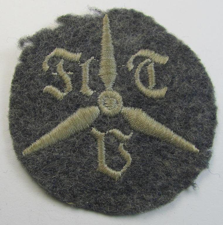 Attractive - and scarcely found! - WH (Luftwaffe) machine-embroidered, trade- ie. special-career ie. proficiency patch as was specificallly intended for usage by: 'ehemaligen Militärschuler' (ie. former LW-students)