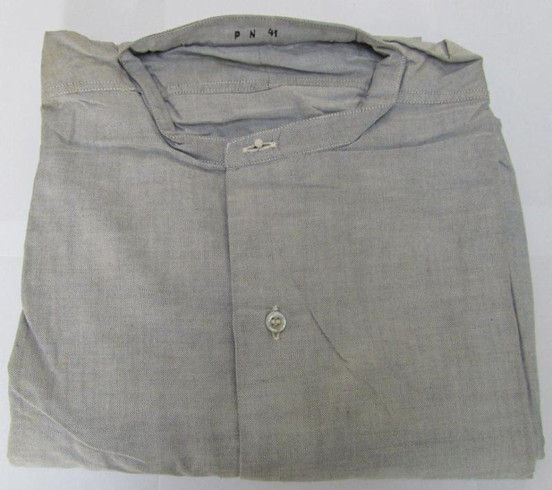 Stunning, WH (Luftwaffe) 'standard-issue'-pattern, bluish-grey-coloured- (ie. 'blaumelliertes') so-called: 'under-the-tunic'-shirt (ie. 'Diensthemd') being a 'virtually mint- ie. unissued' example that bears an: 'PN 41'-ink-stamp in its collar