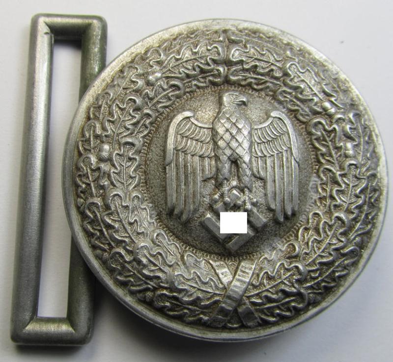 Attractive, WH (Heeres) 'standard-issue-pattern', officers'-dress-model and aluminium-based belt-buckle (ie. 'Koppelschloss der Paradefeldbinde für Offiziere') being a neat (albeit non-marked) example that comes in a wonderful condition