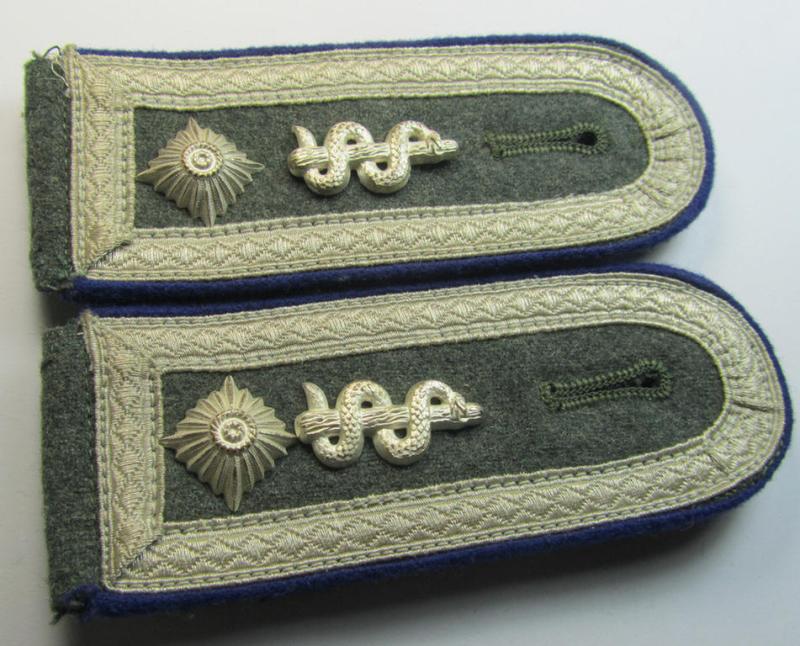 Attractive - fully matching and not that easily found! - pair of WH (Heeres) - I deem - early- (ie. mid-) war-period- (ie. 'M41 o. M43'-pattern-) NCO-type shoulderstraps as was intended for usage by a: 'Feldwebel der Sanitäts-Truppen'