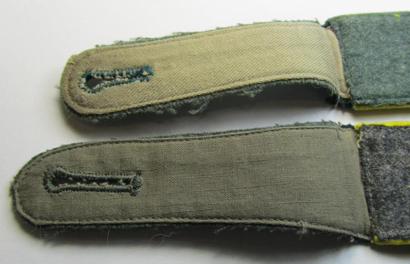Neat - albeit regrettably mis-matched - pair of WH (Heeres), early- (ie. pre-) war-period- (ie. 'M36 o. 40'-pattern-) EM-type shoulderstraps as was specifically intended for usage by a: 'Soldat u. Mitglied einer Nachrichten-Regiments'