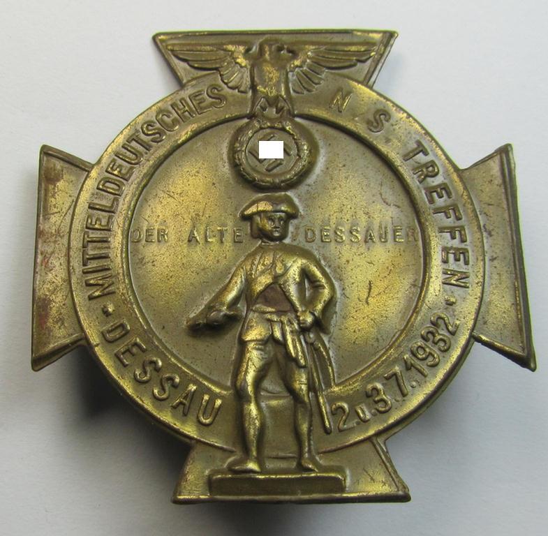 Unusually seen, commemorative and copper-toned, so-called: N.S.D.A.P.-related 'tinnie' being a non-maker-marked example showing the text: 'Mitteldeutsches N.S.Treffen - Dessau - 2. u. 3. 7. 1932'