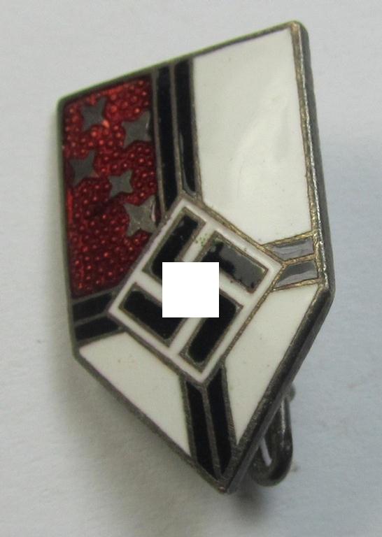 Neatly enamelled, TR-period membership-badge (ie. 'Mitgliedsabzeichen des Reichskolonialbundes o. R.K.B.') being a clearly maker- (ie. 'S'-) marked- and/or: 22-mm.-sized example that shows a: 'Ges.Gesch.'-patent-pending-designation
