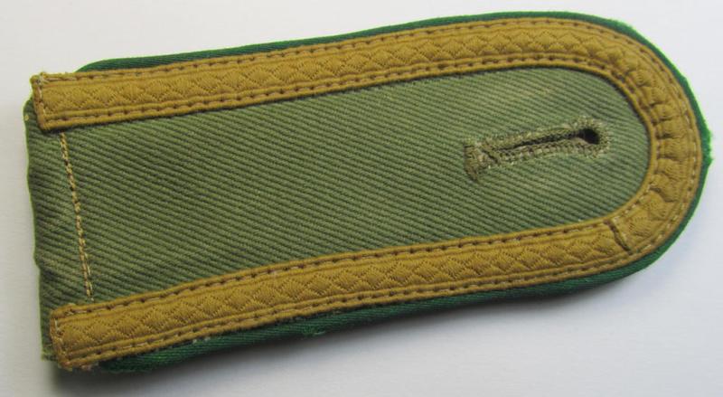 Superb - albeit regrettably single but nevertheless rarely encountered! - WH (Heeres) 'tropical' (ie. truly 'DAK'-related) NCO-type shoulderstrap as was intended for an: 'Unteroffizier der Jäger-Truppen'